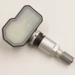 الجهة الخلفية لحساس لانش Launch TPMS توضح التصميم المقاوم للظروف الجوية القاسية.